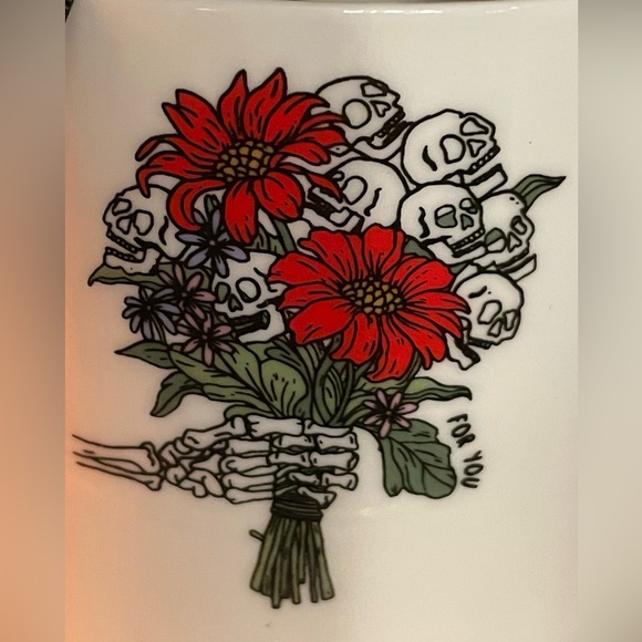 ELEGANCE Skeleton Hand Skull Flower Bouquet Cup And Saucer Set ❤️🖤💛💀💛❤️🖤 - Picture 7 of 7